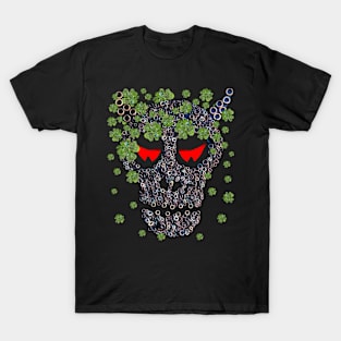 Creepy Mechanical Skull Green Clovers Funny St Patricks Day T-Shirt